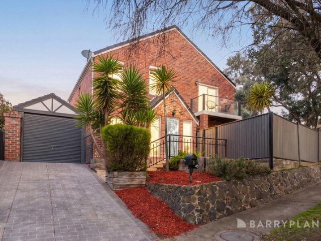 Grand Family Living Beside Gresswell Grange Reserve
