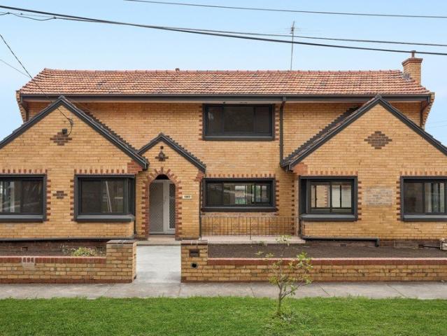 Grand Family Living Directly Opposite Keon Park Station!