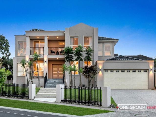 Grand Family Living in a Prestigious South Morang Pocket