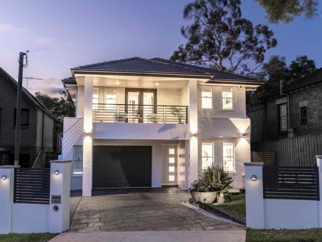 Grand Family Living with Designer Style and Exceptional Entertaining