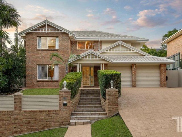 Grand Family Living with Endless Future Potential In Sought After Mansfield State High Catchment