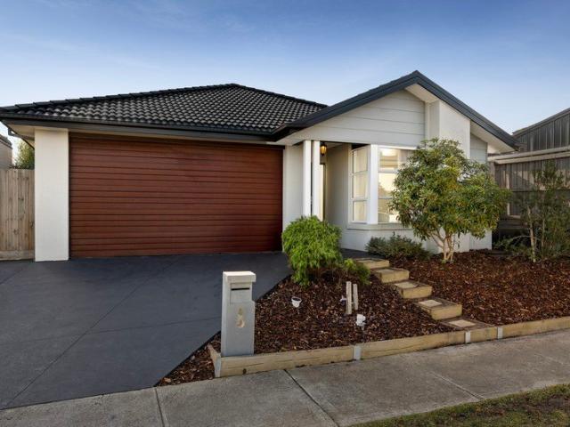 Grand Family Living with Expansive Spaces & Exceptional Entertaining