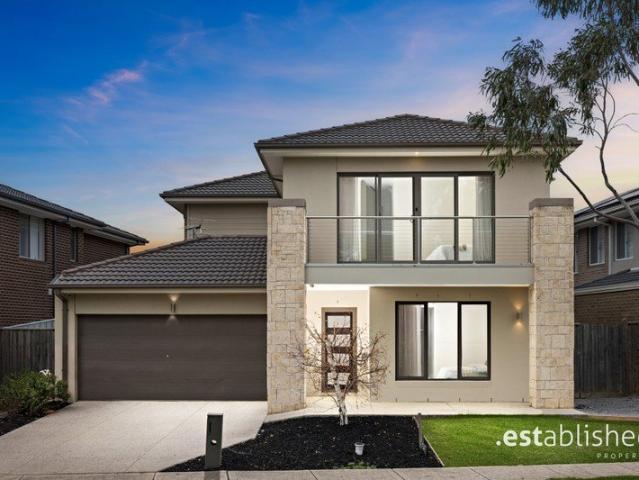 Grand Family Living with Five Ensuites, Three Living Zones and Exceptional Space Throughout