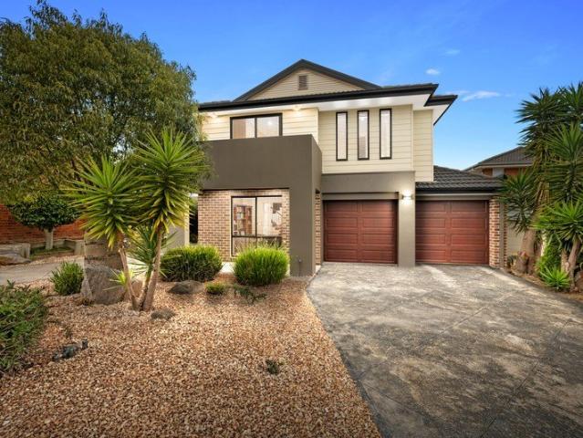 Grand Family Living with Space, Style & Exceptional Entertaining