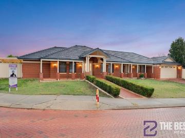 Grand Family Living with Space, Style & Street Appeal