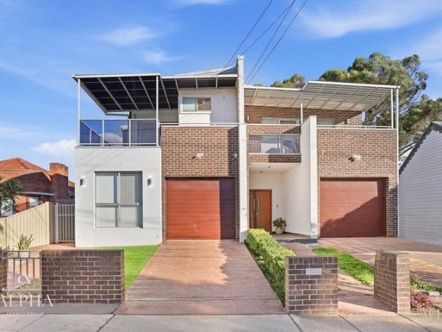 Grand Family Living with Space, Style & Versatility