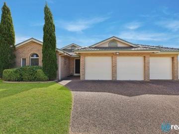Grand Family Living with Space, Versatility & Lifestyle Appeal Large 1,020m2 Block with Side Access