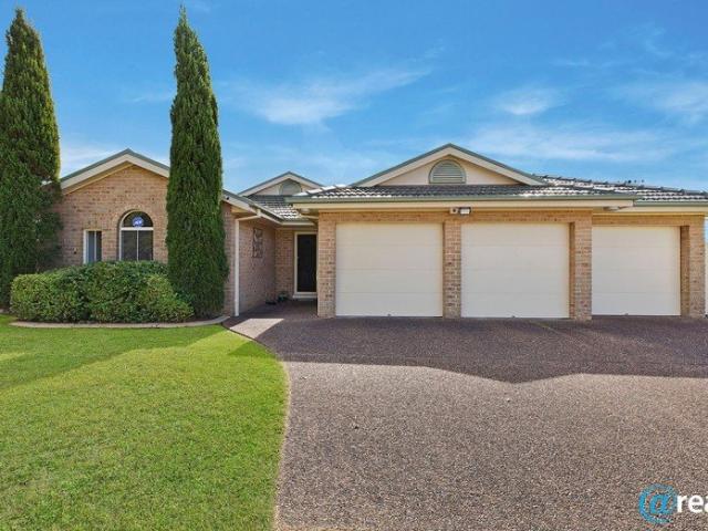 Grand Family Living with Space, Versatility & Lifestyle Appeal Large 1,020m2 Block with Side Access