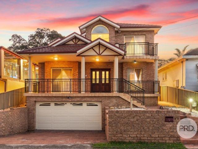 GRAND FAMILY LIVING WITH RESORT STYLE ENTERTAINING