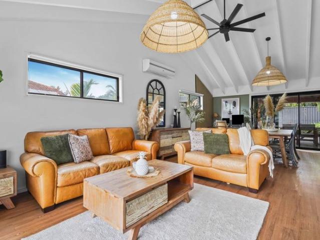 Grand Family Living with Resort Style Entertaining!
