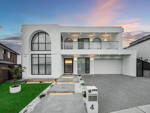 Grand Family Luxury in the Heart of Greenvale