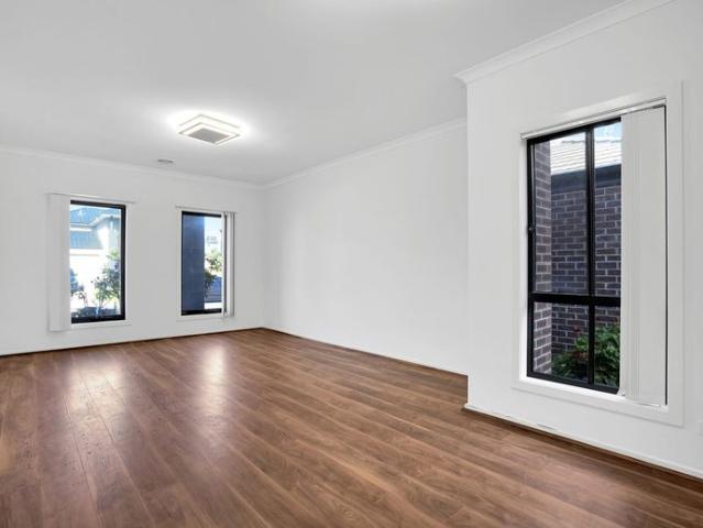 Grand Family Luxury with Downstairs Guest Suite – Perfect for Multi Generational Living