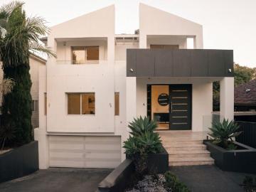 Grand Family Luxury With Expansive Outdoor Entertaining