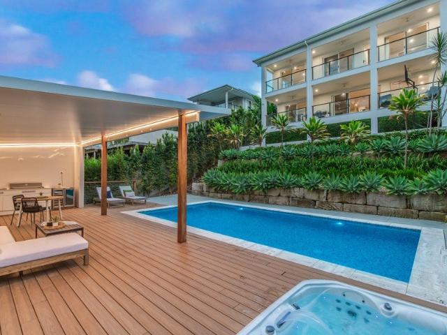 Grand Family Residence Offering 7 Bedrooms & Dual Living Flexibility