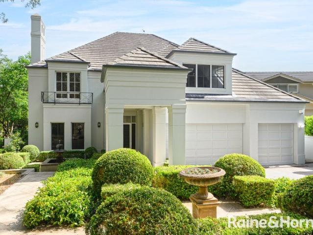 Grand Family Residence in Prestigious Locale