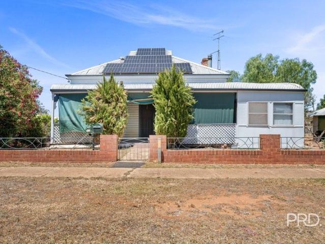 Grand Five Bedroom Classic on 1219m² A Rare Restoration Opportunity