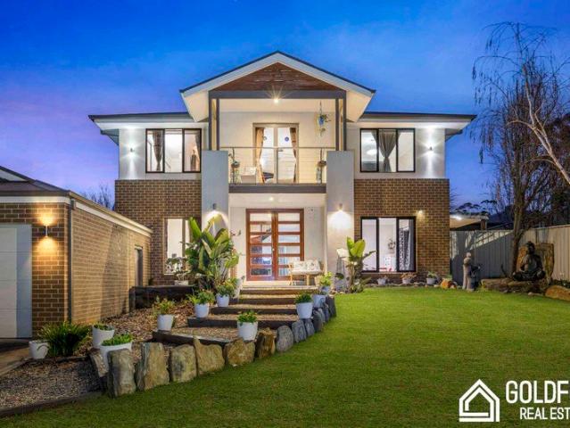 Grand five bedroom family living with Self Contained Bungalow I For Sale in Golden Square