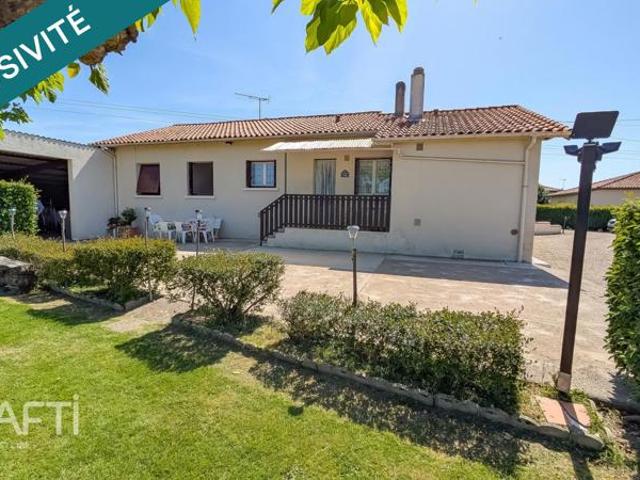 Grand garage, secteur calme sans vis a vis