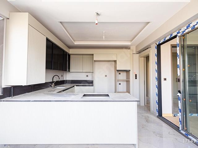GRAND GYO ZÜMRÜT'TE A KALİTE CADDE ÜSTÜ SIFIR LÜKS 3.5+1 DAİRE
