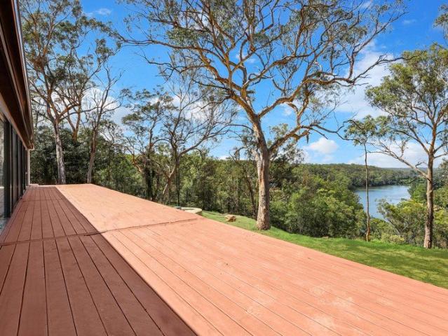 Grand Hawkesbury River Views on 6818sqm