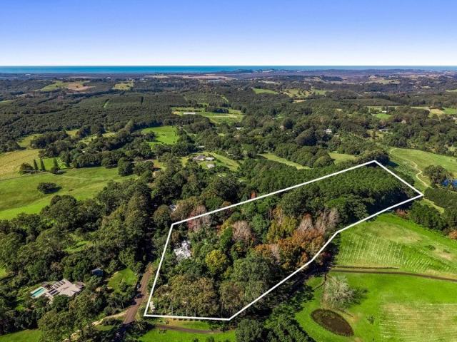 Grand Hinterland Homestead Rich in Character, History and Opportunity