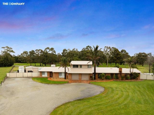 Grand in Every Sense An Enormous Family Home with Exceptional Subdivision Potential