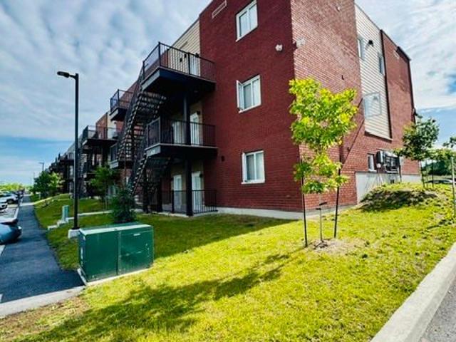 Grand Logement 2 Chambres Plus Bureau