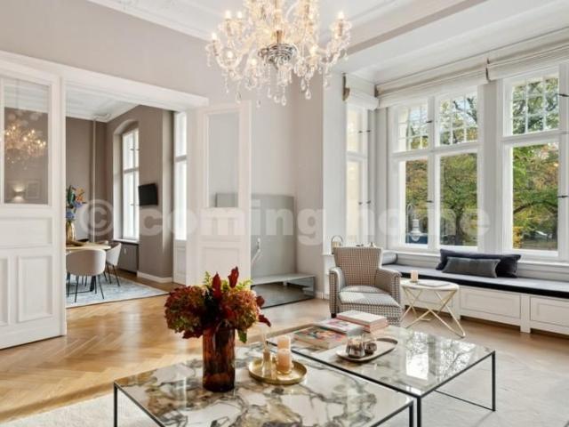 Grand Luxury Living