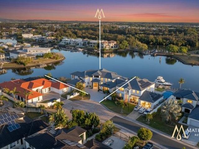 Grand Luxury Residence with Unparalleled North Water View