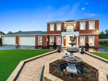 Grand Luxe Family Living on 2012m² in Prestigious Narre Warren North