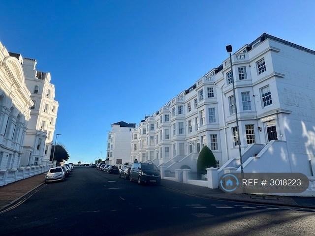 Grand Mansions, Eastbourne, BN20 2 bed flat to rent £1,395 pcm £322 pw