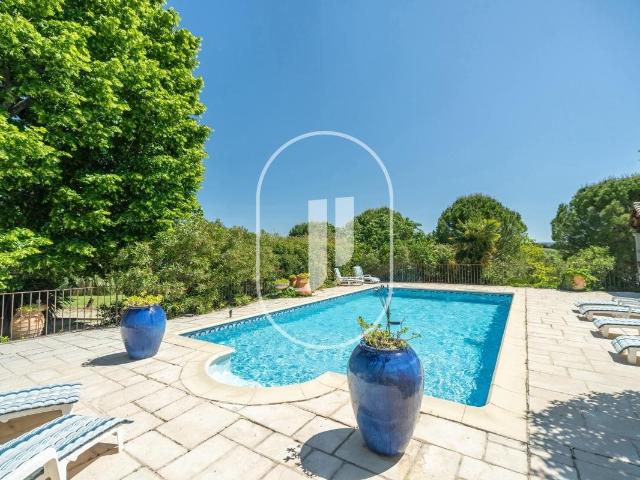 Grand Mas provençal ancien à vendre à Visan, avec piscine et. 360m² Visan