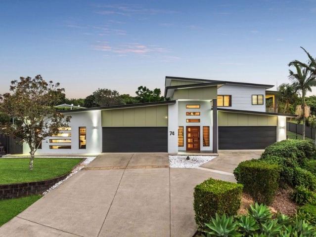 Grand north facing Hinterland home with dual living
