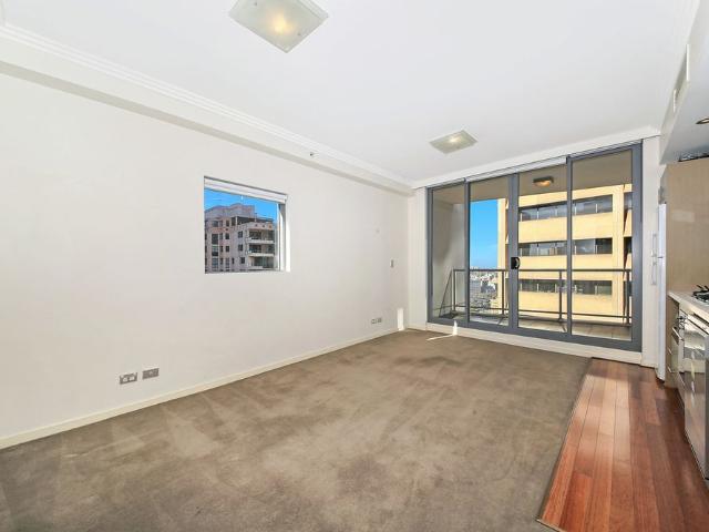 Grand One Bedroom Suite I Level 26 I New Paint