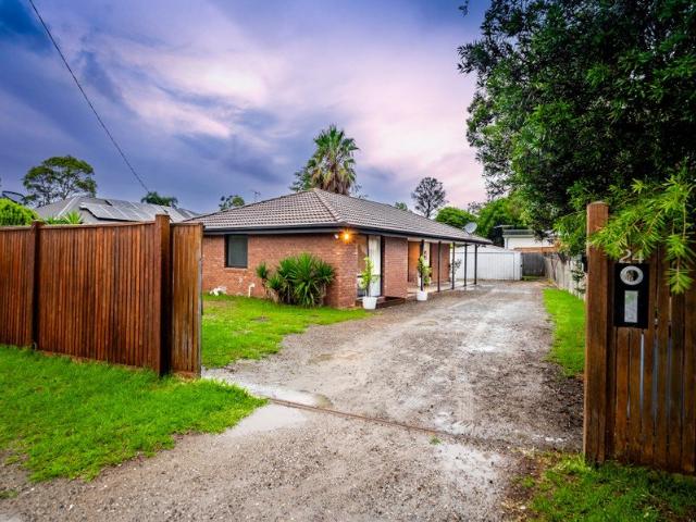 LIVE YOUR BEST LIFE IN THIS QUAINT VILLAGE EASY ACCESS TO THE LOCAL BOAT RAMP!