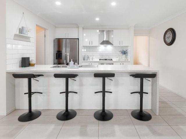 CONTEMPORARY EASE IN A THRIVING FAMILY POCKET PRISTINE MULTI PURPOSE BUYING!