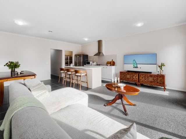AFFORDABLE MULTI PURPOSE BUYING IN CLOSE PROXIMITY TO BOTANIC RIDGE VILLAGE!