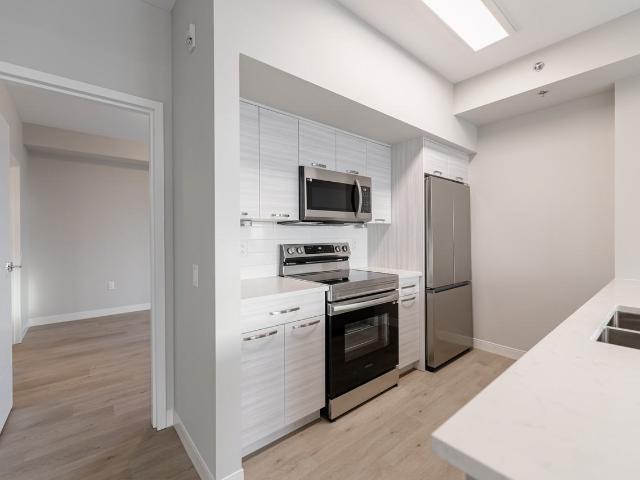 Grand Pacific Gardens 2 Bedroom Apartment for Rent at 15 Refinery Way, Winnipeg, MB R3T 6K1