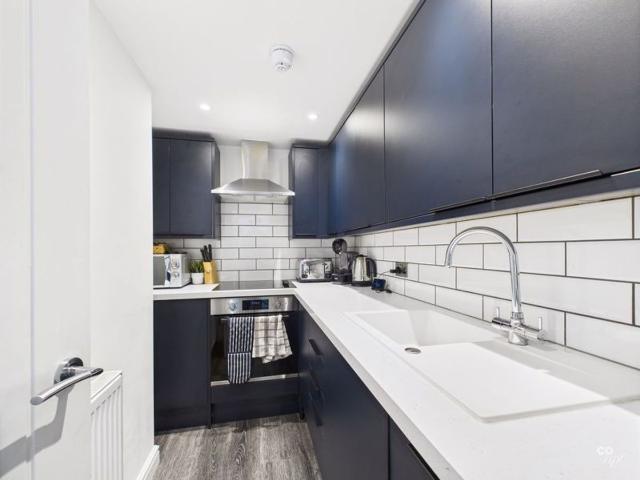 Grand Parade, Brighton BN2, 2 bed flat to rent, £1,650 pcm | PrimeLocation
