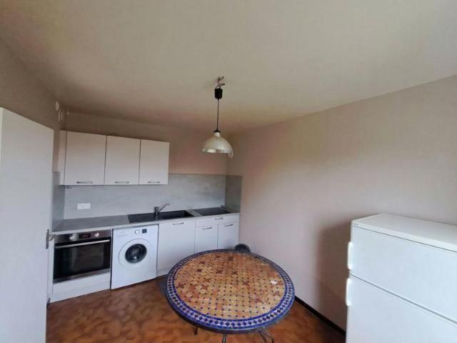 Grand pavillon 160m2 sur 1210m2 à 5mn BOUILLY