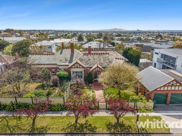 Grand period elegance on an extraordinary 1,624m² allotment