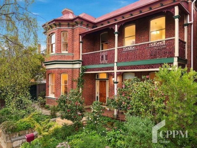 Grand Period Residence on the Edge of Hobart & West Hobart