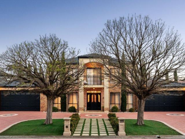 Grand Proportions. Lakeside Living. An Address of Distinction