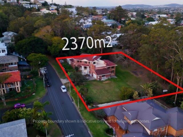 GRAND RESIDENCE ON 2,370 SQM BLOCK WITH SUBDIVISION POTENTIAL