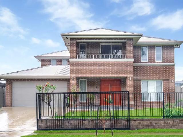 Grand residence within central location