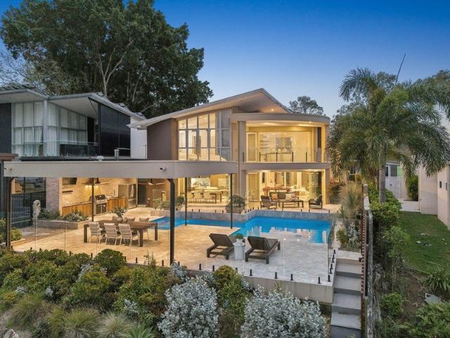 Grand riverside entertainer in prestigious enclave
