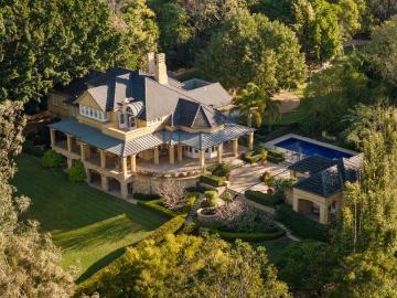 Grand riverside residence on 2.5 exclusive acres
