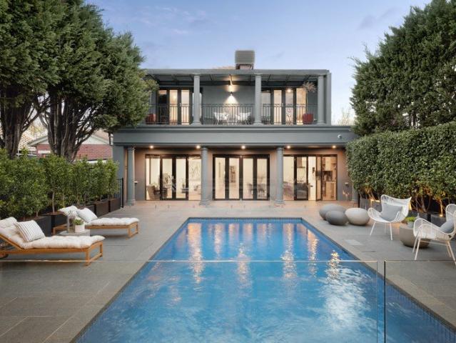 Grand scale family living in the heart of Ripponlea