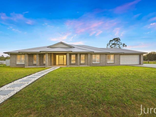 Grand Scale Living with Luxury Finishes on Half an Acre