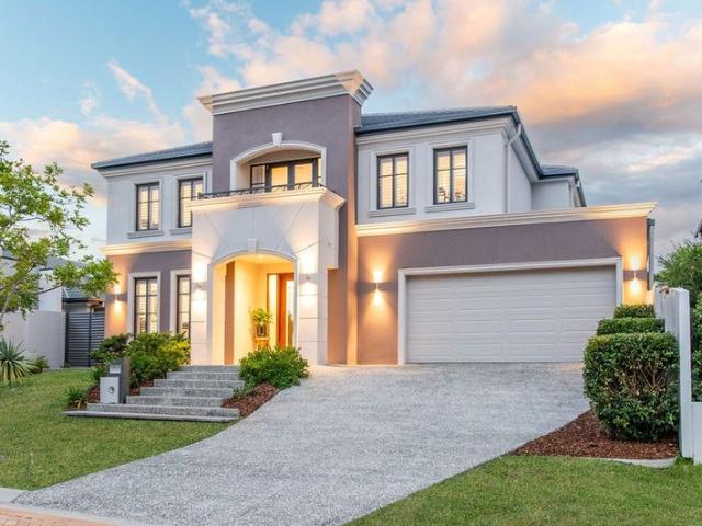 Grand Scale Luxury Living in Prestigious Sanctuary Cove